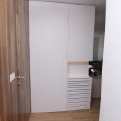 Panelado y frente con cubreradiador