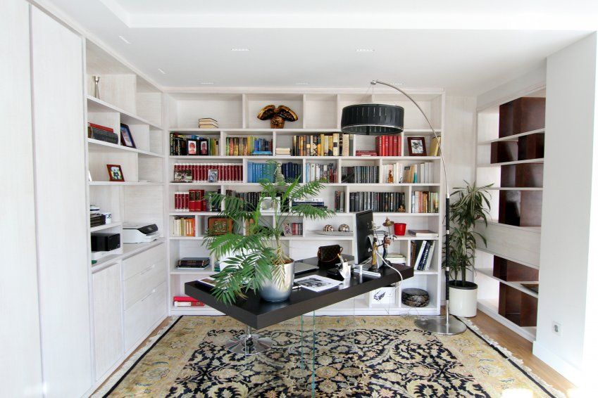 Librería salón blanco rozado