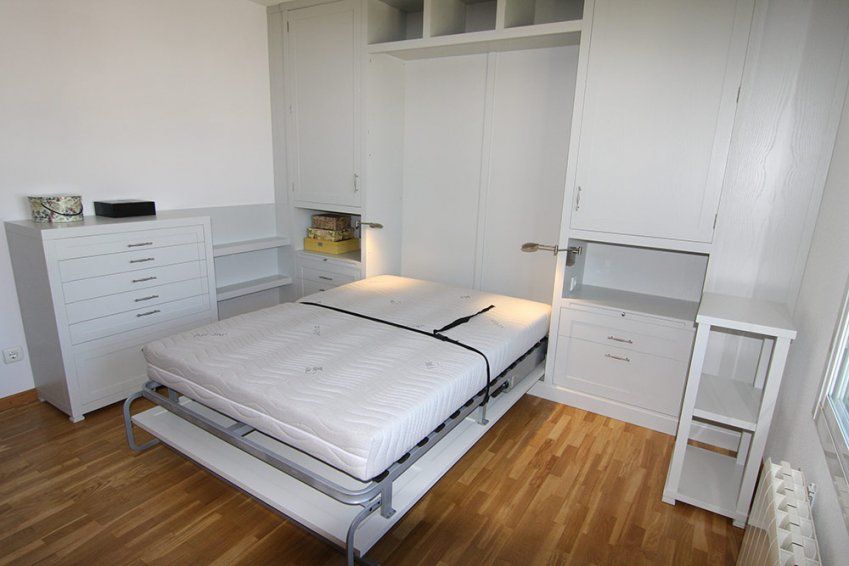 Mueble con cama abatible