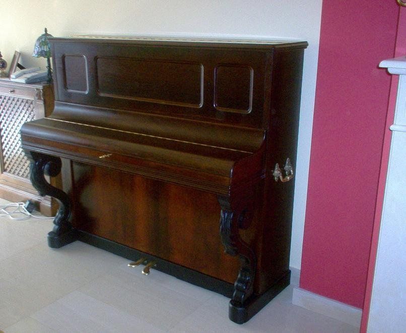 Piano de Palisandro