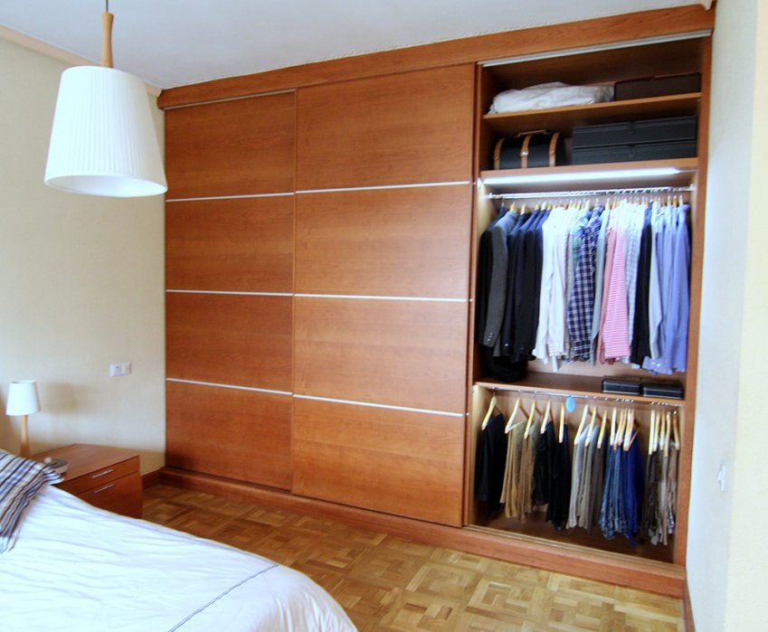 Armario puertas correderas Cerezo