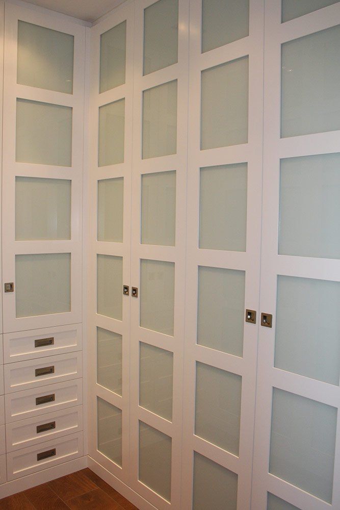 Armario vestidor puertas lacadas