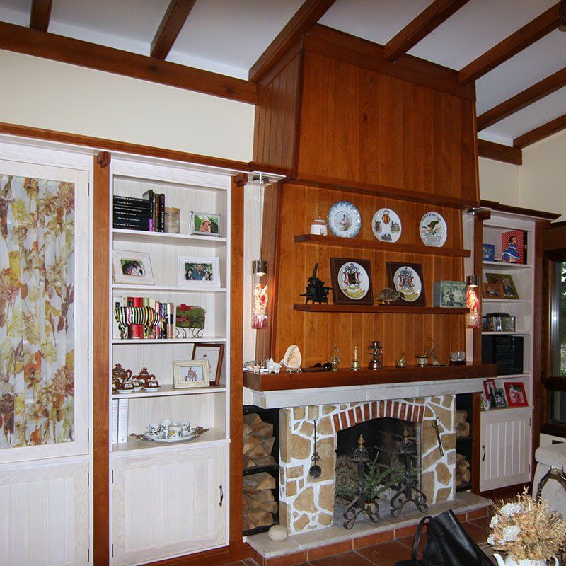 Librería pino en dos tonos