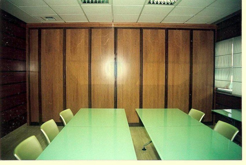 Mampara divisoria para sala de reuniones