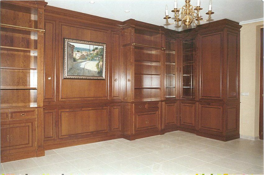 Biblioteca en Cerezo teñido