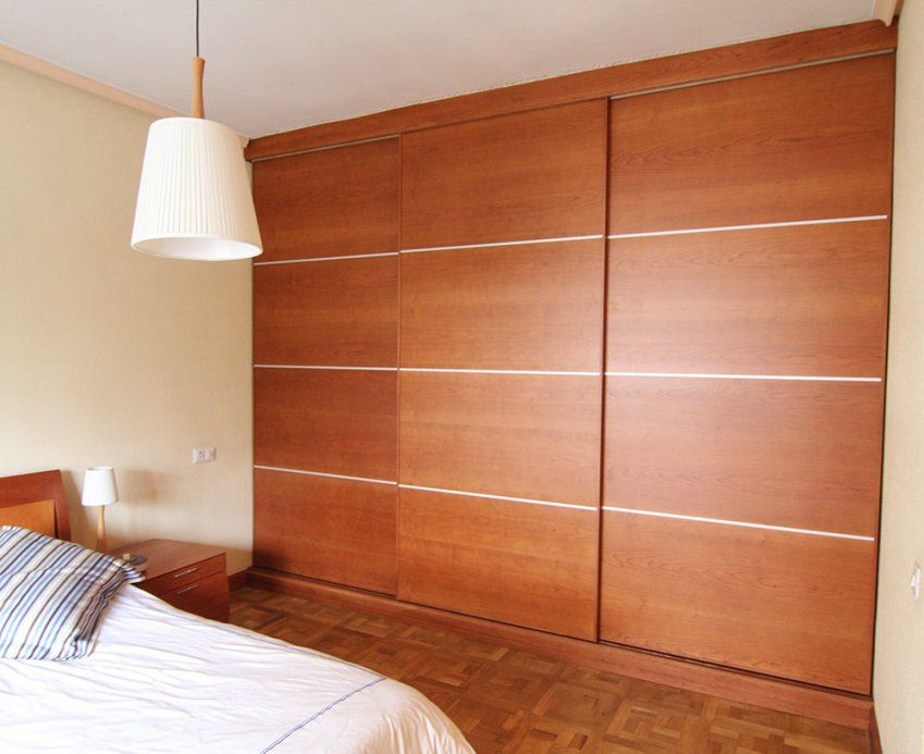 Armario puertas correderas Cerezo
