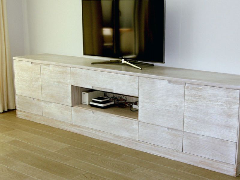 Mueble para Tv de roble cepillado