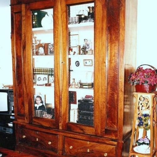 Armario antiguo de Nogal Español