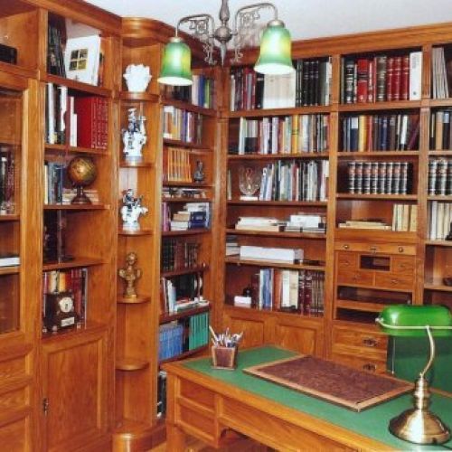 libreria despacho con mesa a juego