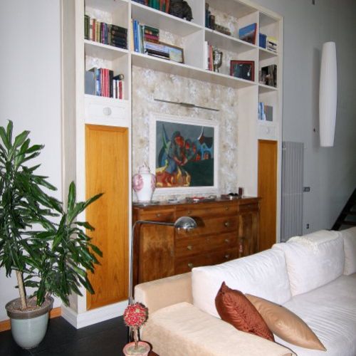 Combina Laca envejecida y madera de Mansonia.