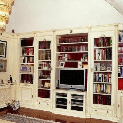 Boiserie terminada en laca patinada