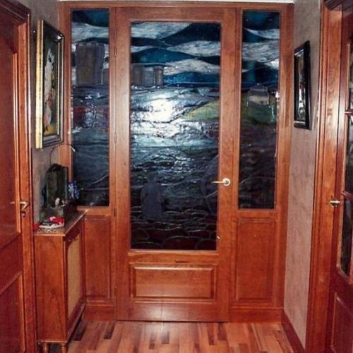 Carpinteria dividiendo recibidor.